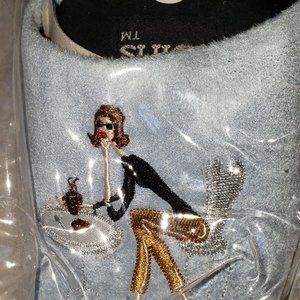 THE GIRLS Baby Blue Plush Slippers